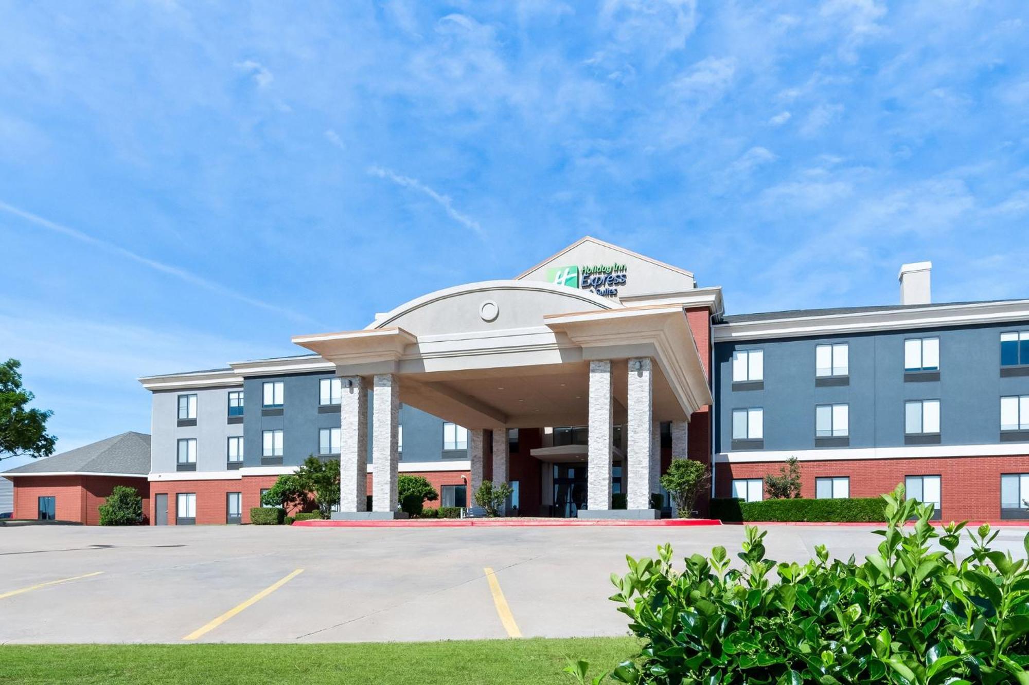 Holiday Inn Express & Suites Perry By Ihg Exterior photo